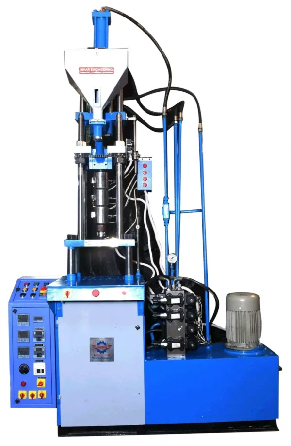 plastic injection molding machine